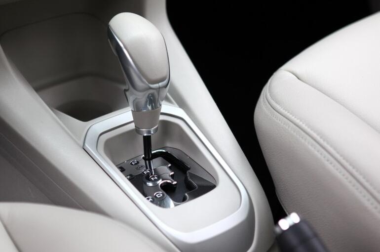 2018年的爱丽舍手动挡值得买吗,省油耐用二手车1万以下推荐