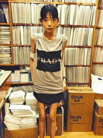 女星伍智恒年轻照片,名模伍智恒结婚