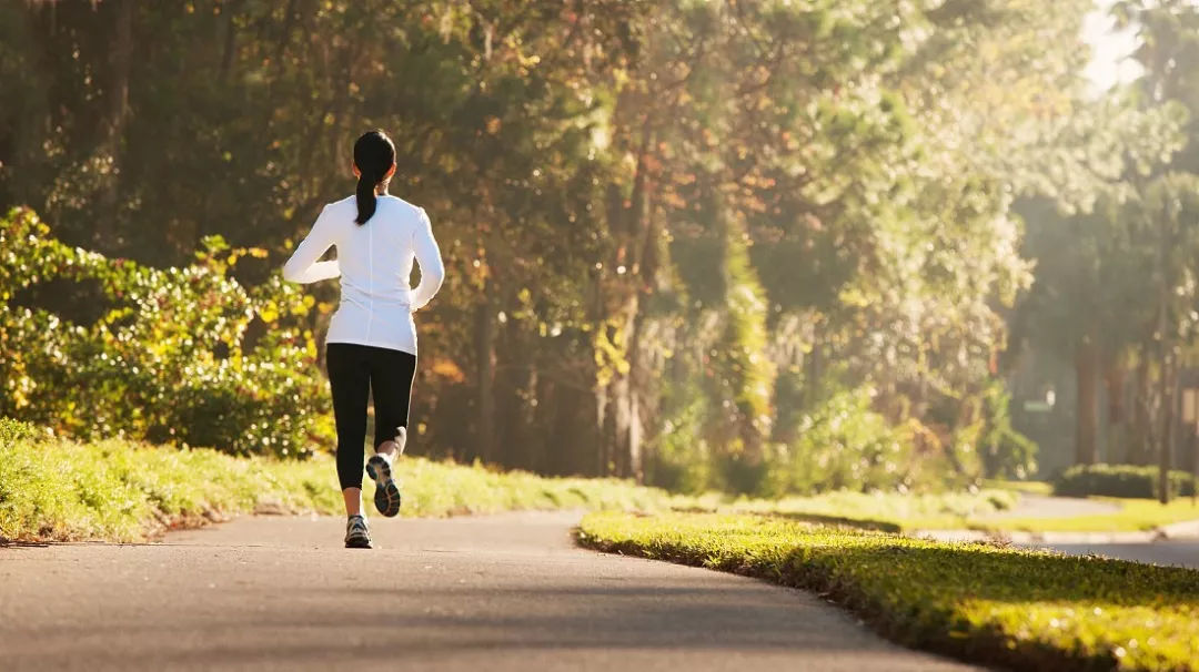 跑步一星期小腿粗了一圈怎么回事,跑步小腿肚子变粗怎么恢复