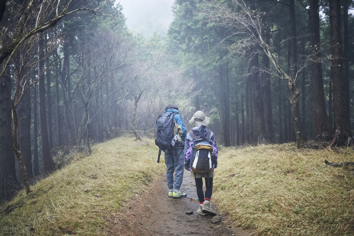 女朋友总被异性撩我该怎么办,为什么女朋友总被异性撩