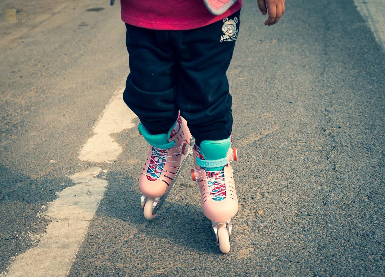 cooghi酷骑轮滑鞋测评,儿童轮滑鞋斯威跟酷骑哪个好