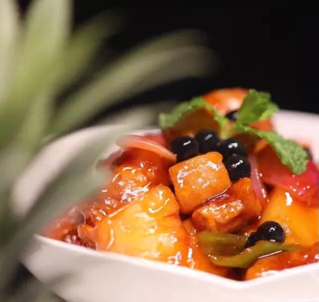 名扬海内外的经典粤菜咕噜肉！酸甜适口，是广东人最爱的下饭菜啦