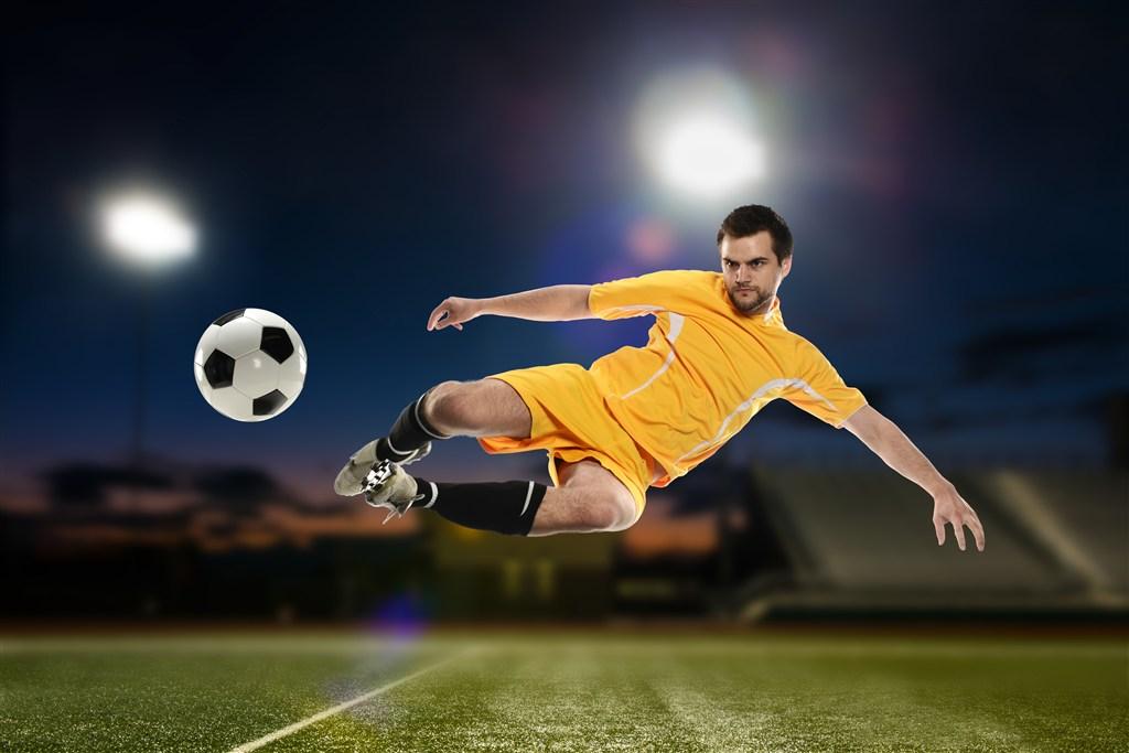 踢足球健身效果,如何通过健身提高足球运动表现