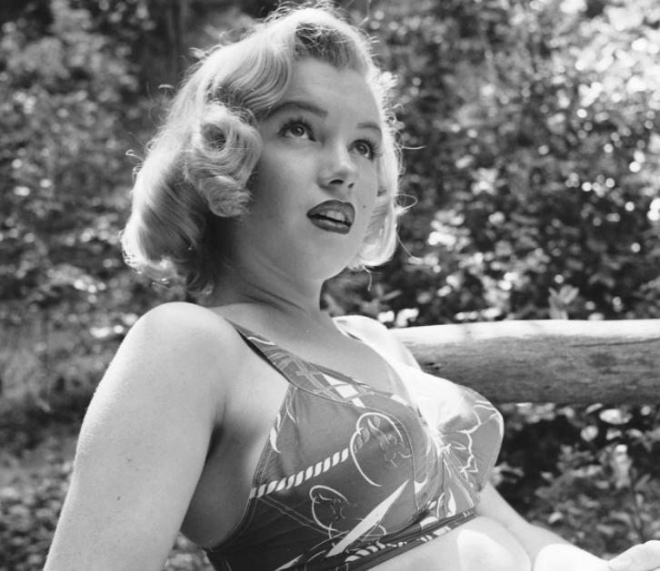 梦露葬礼现场,梦露葬礼图片