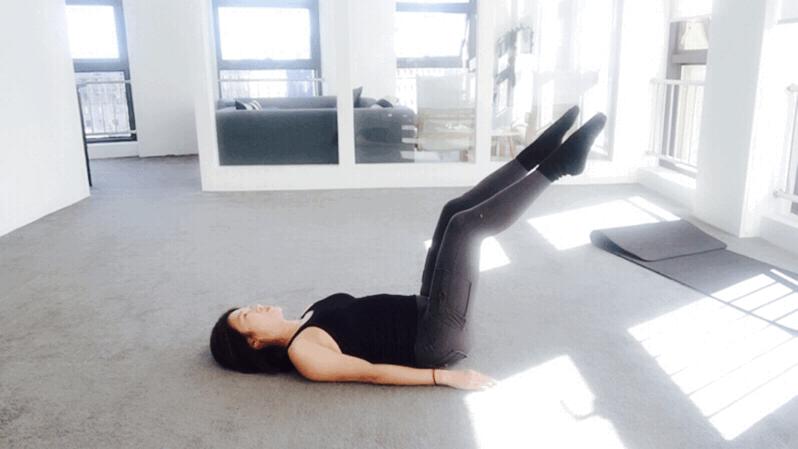 产后怎么站有利于腹直肌修复,产后腹直肌分离恢复的最快方法