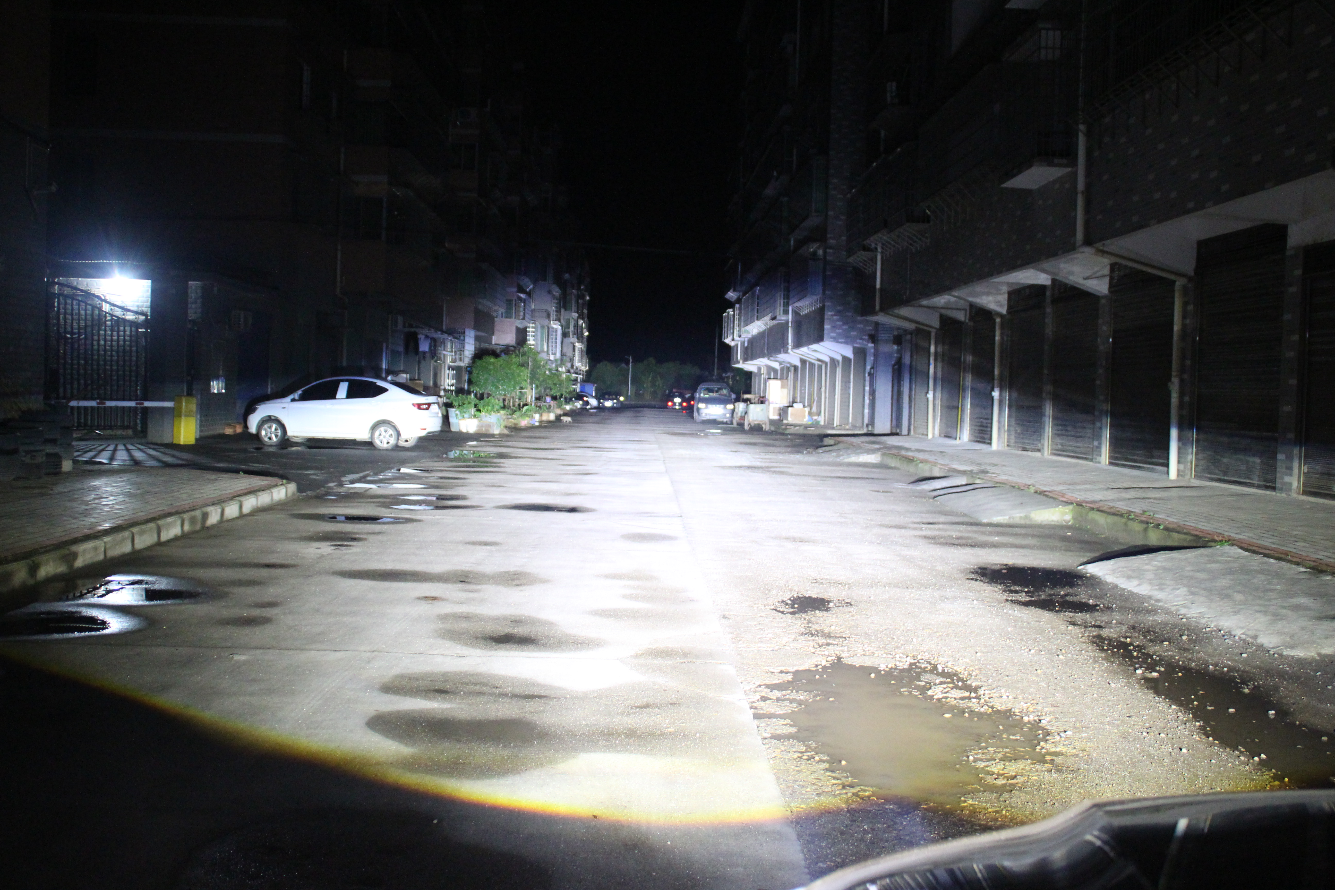 30万汉兰达能换什么车,汉兰达改激光大灯