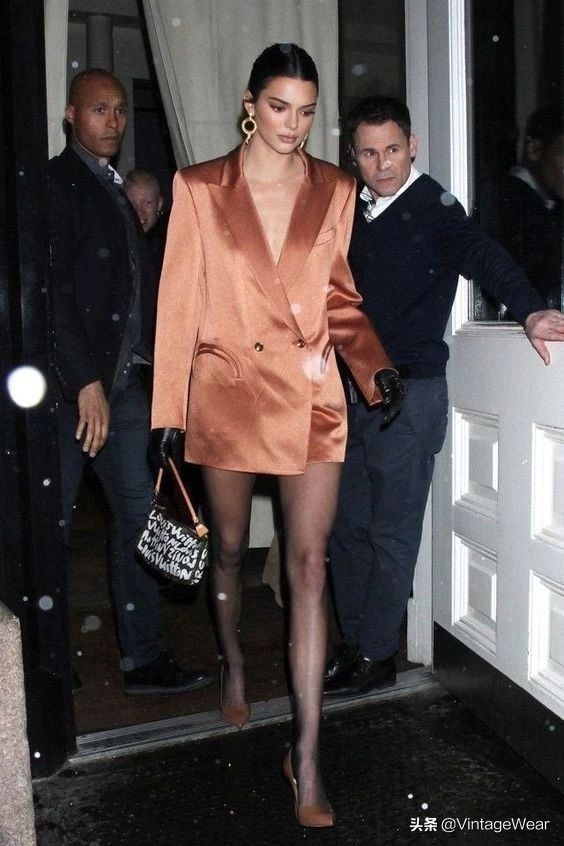 为什么购买明星款和热销款要注意,买明星同款算不算买假货