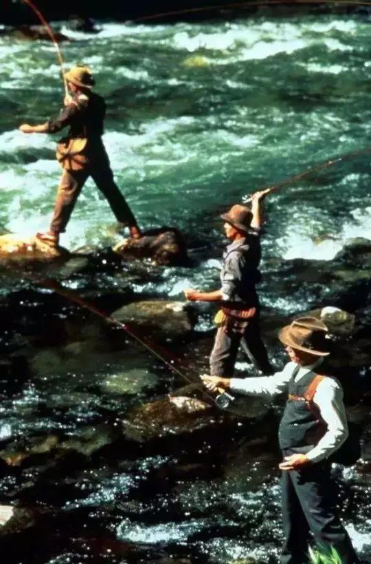 空钩钓上来鱼有什么寓意,路亚空钩上鱼