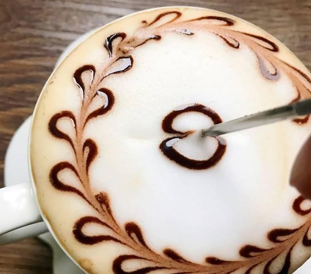 咖啡拉花用什么奶可以拉花,咖啡拉花怎么拿拉花杠