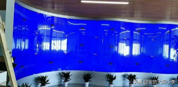 东明县2X18OLED柔性拼接屏哪个好?