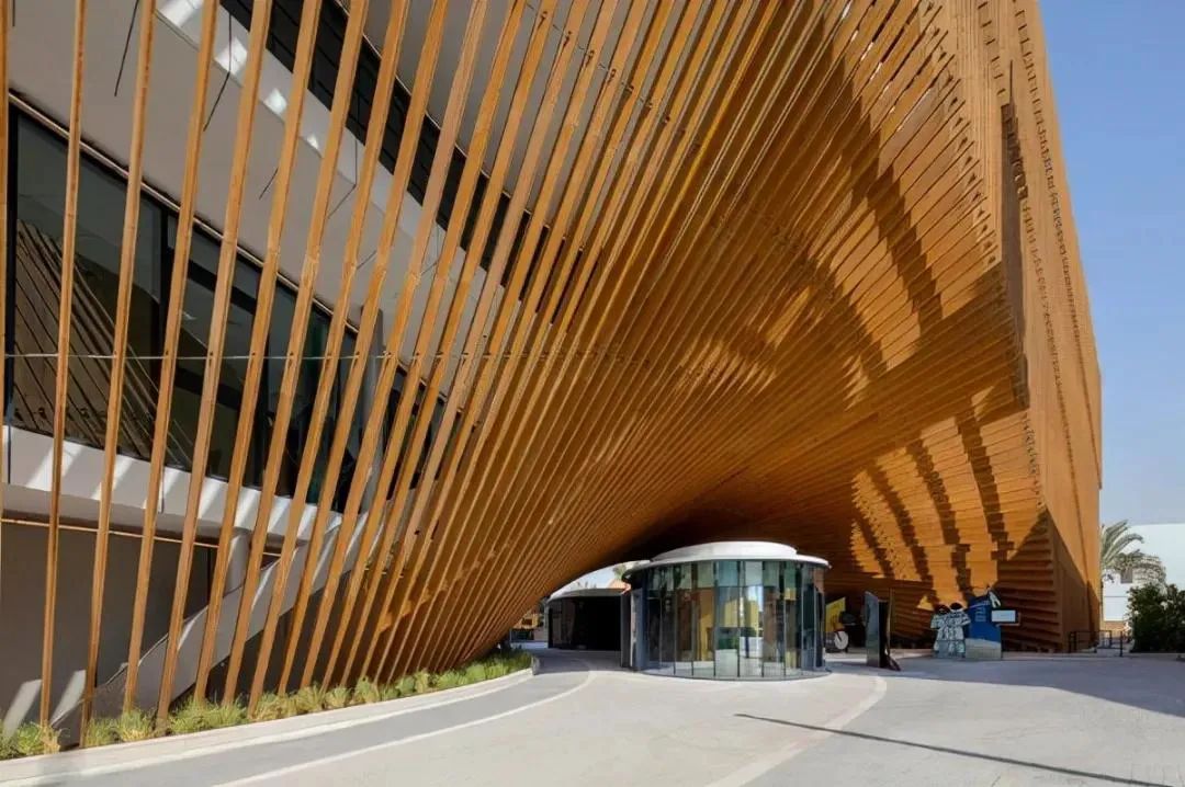迪拜世博会中国馆正式试运营,迪拜世博会各国展馆建筑抢先看