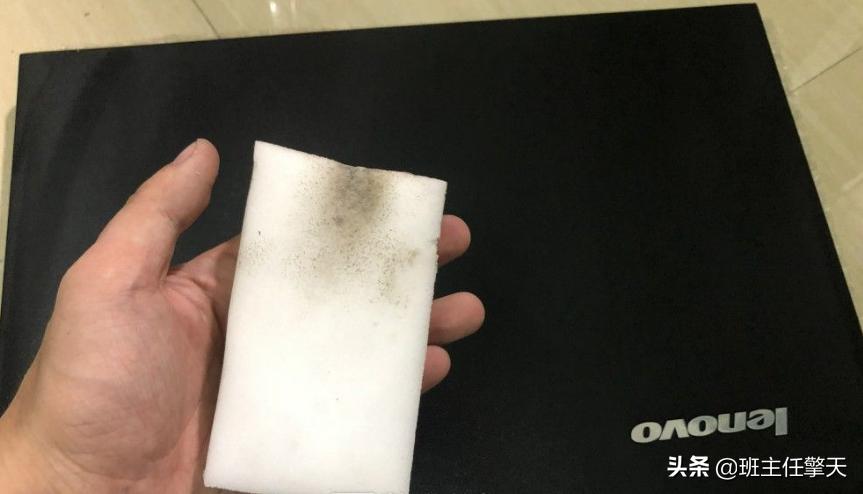 联想笔记本清理灰尘技巧+修理断裂的螺丝柱