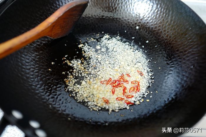 蒜香螃蟹的最简单做法,螃蟹的既简单又好吃的做法