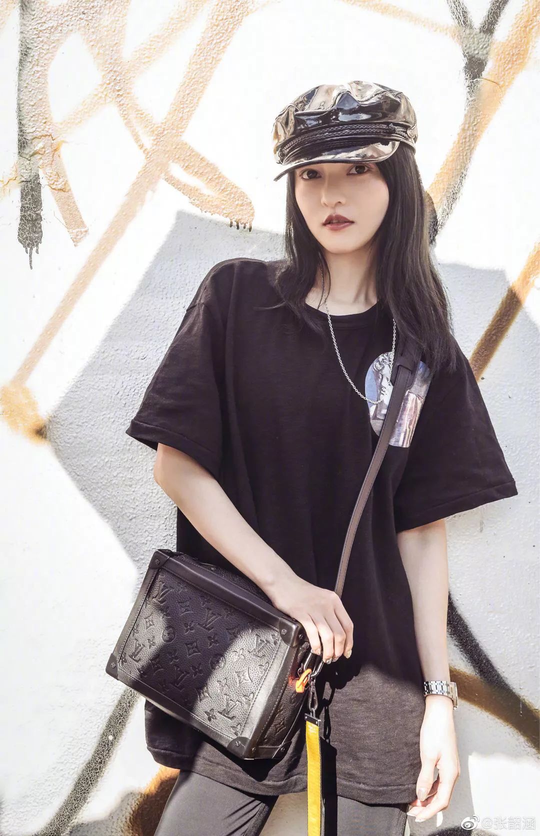 小八卦，打R环的女歌星，归国流量被骗了