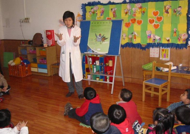 资深幼师不让自己孩子上幼儿园,幼师如何应对不愿意上幼儿园