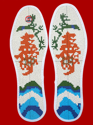 手工艺术鞋垫怎么绣,针孔手工艺术鞋垫