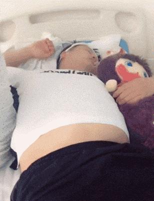 终于下班了搞笑gif图片,搞笑gif上班的时候打瞌睡尴尬了吧