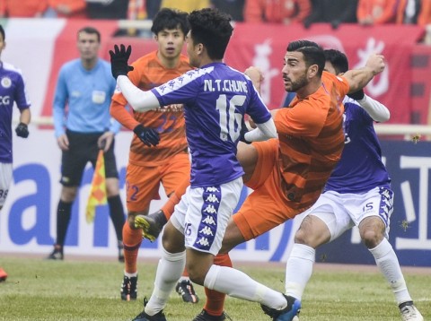 拼技术鲁能半场落后，逆转大胜就赢在对手体能下降后的简单粗暴