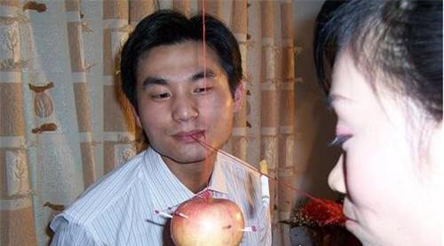 史上最经典闹洞房,怎么闹洞房11种创意招式