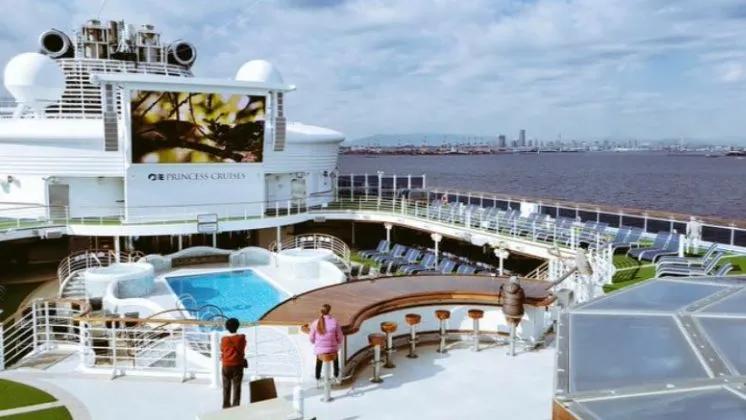 疫情下两艘船的命运,疫情之下两件事很重要