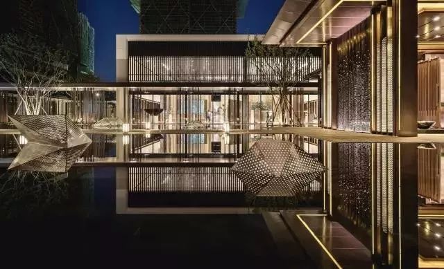 别再见女的就喊美女,见房子就称豪宅,盘一盘上海真正豪宅产品系