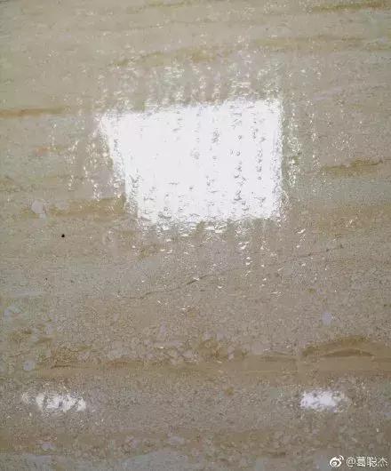 广州近期下冰雹是真的吗,回南天暴雨加冰雹是什么原因