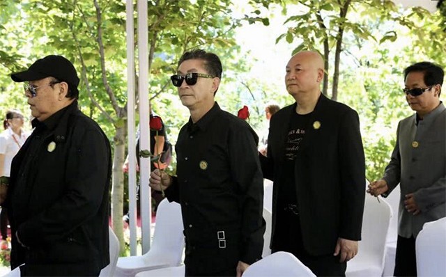 为钱反咬恩师,好友葬礼宣传新剧,六小龄童:完美诠释人如何变猴