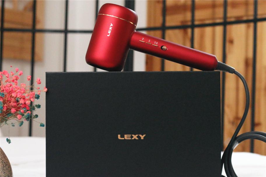 莱克水离子涡扇吹风机发布会,比戴森性价比高的吹风机