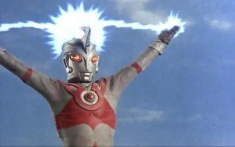 艾斯奥特曼40年后再变身,艾斯奥特曼为什么那么火