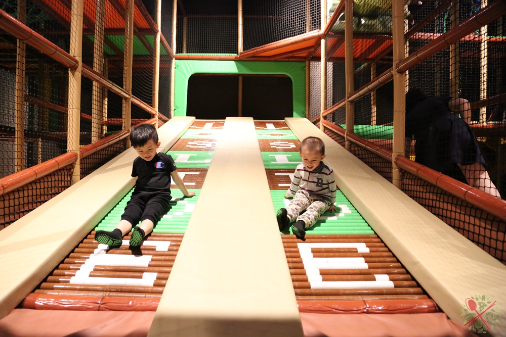 圣诞节就要这样过！在意式小镇边走边吃买不停