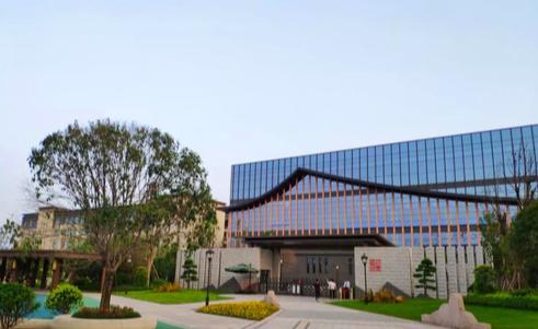 一三八和巴蜀哪个好,一三八