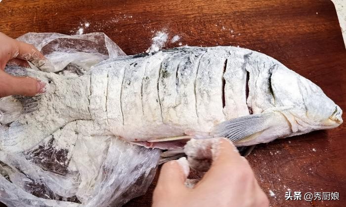 土腥味重的鱼应该怎么炖,炖鱼放什么料鱼不腥