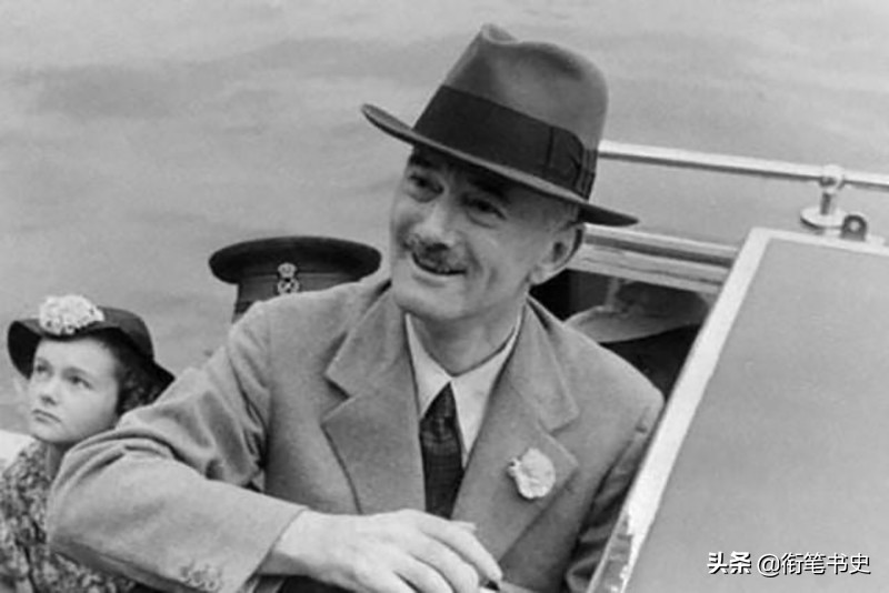 1937年,阴谋刺杀蒋介石的汉奸集团,败给了秘密警察的“*男美**计”