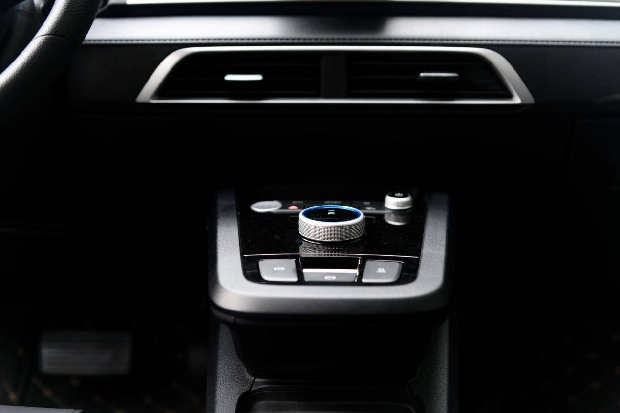 比起钻石我更喜欢水晶，我是e2女孩