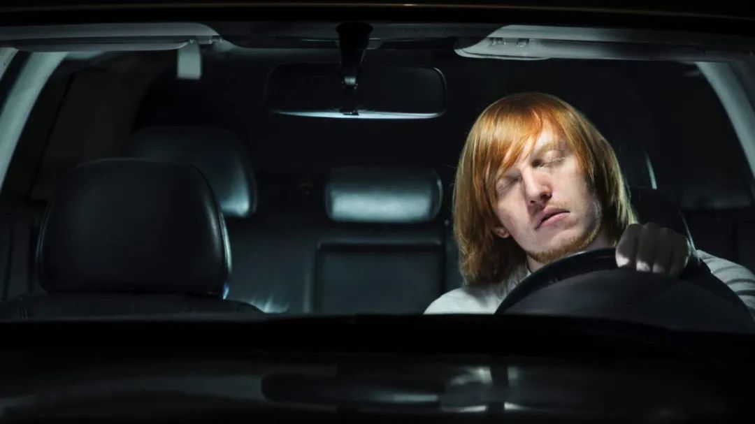 车子钢板越厚就越安全吗,汽车钢板的厚度和安全性