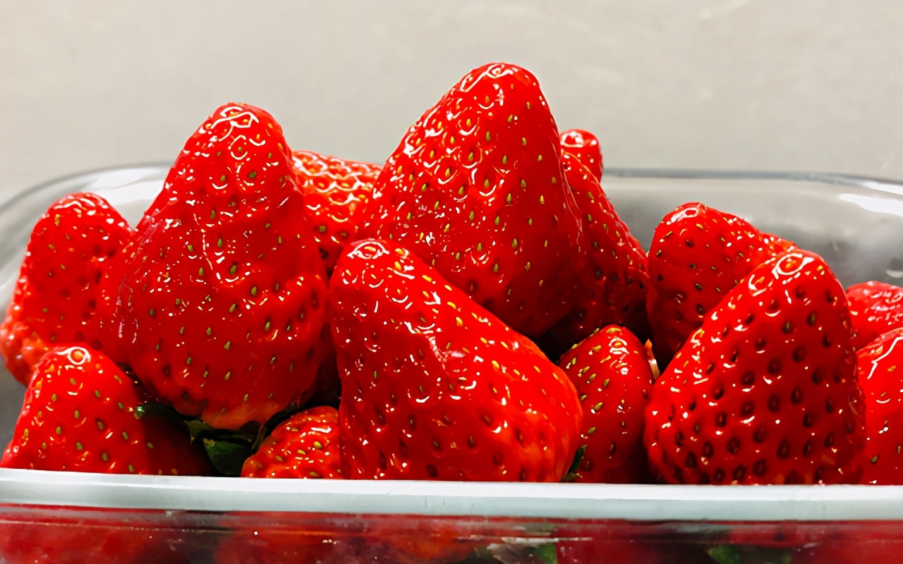 300克草莓用多少克糖制作草莓酱,草莓怎么做好吃又简单不用火