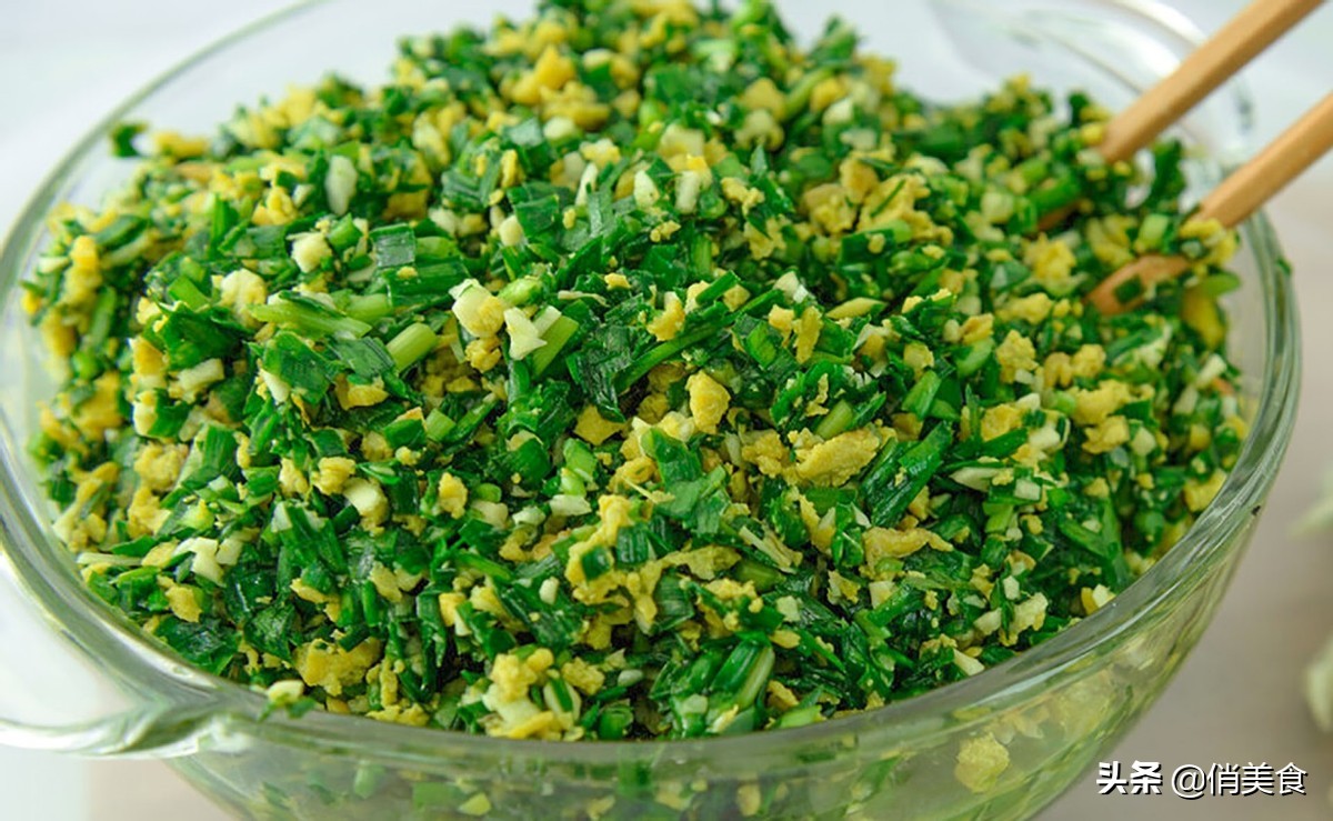 包韭菜肉馅饺子记住3放2不放,韭菜拌馅如何让韭菜不烧心