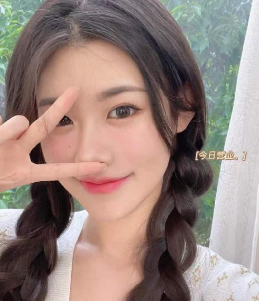 25岁千万粉网红患上卵巢癌！手术切除一侧附件，肿瘤破碎子宫出血