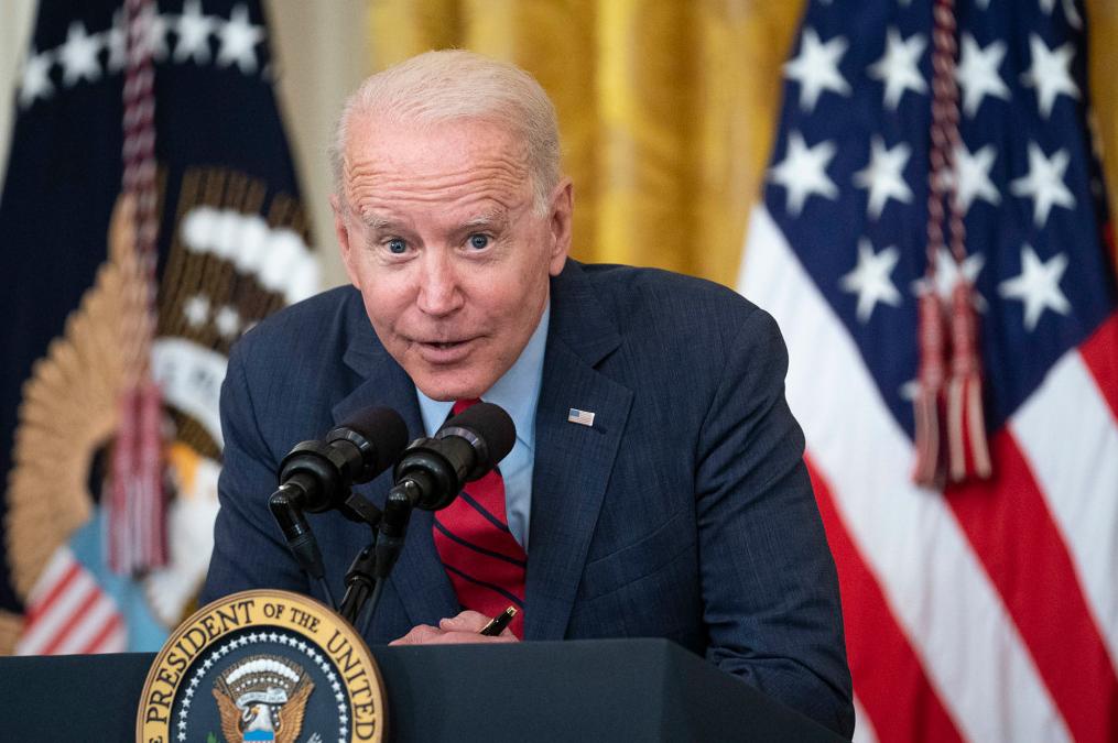 拜登出丑最新场面,新闻资讯乔拜登