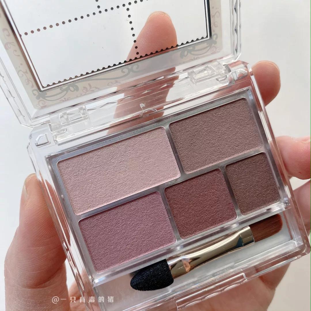 黄皮新手彩妆教程视频全集,适合黄皮的大牌彩妆推荐眼影