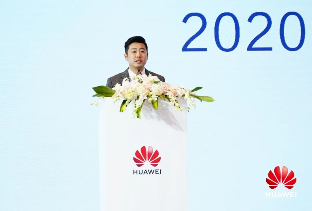 如何通过新技术打造智慧金融,与智者为伍探索知识高峰