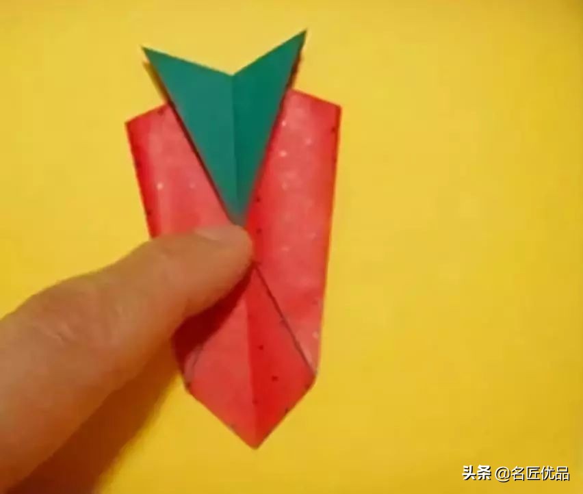 草莓叶子剪纸图,对称草莓剪纸