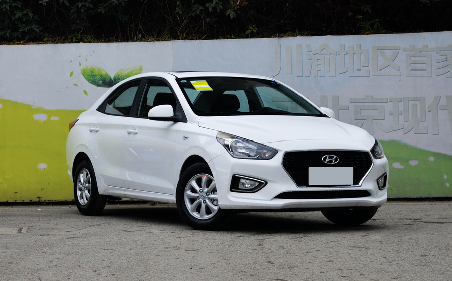 颜值高却不贵的合资家轿，1.4L动力省油、耐开，月薪3000可养