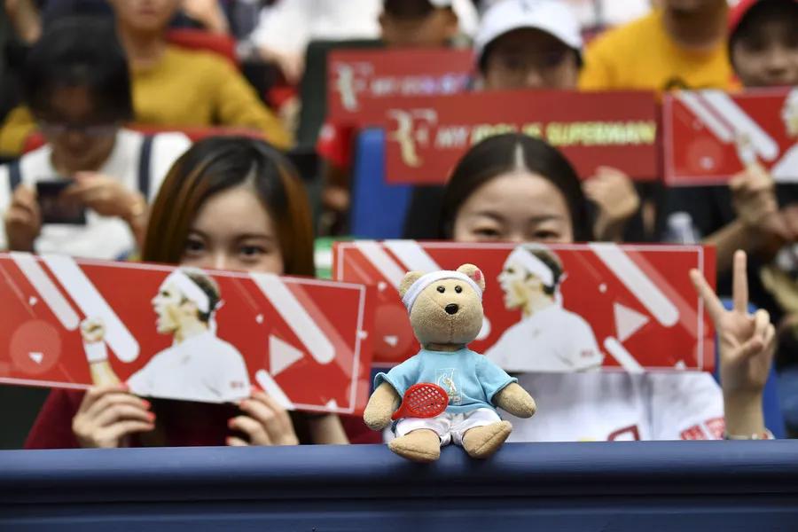 费德勒暖心时刻,费德勒1000胜庆祝