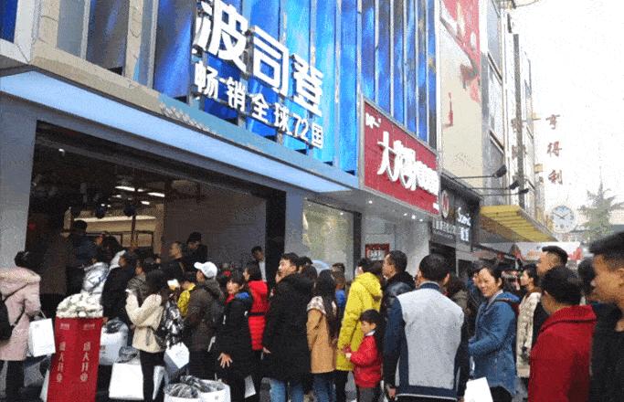 成都断崖式降温西岭雪山下雪,成都为什么会有断崖式降温