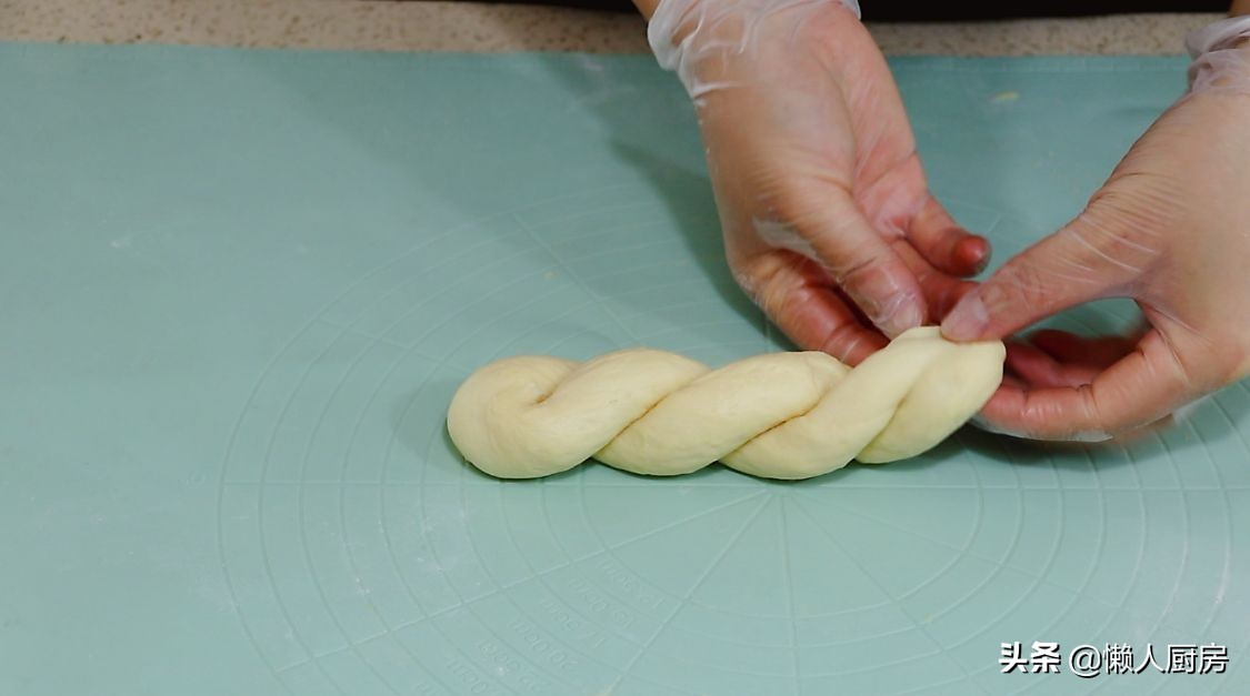 用酸奶和面可以做什么好吃的,用酸奶做的酸奶面团