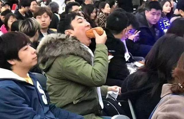 王健林父子现状最新,如今的王健林父子如何了