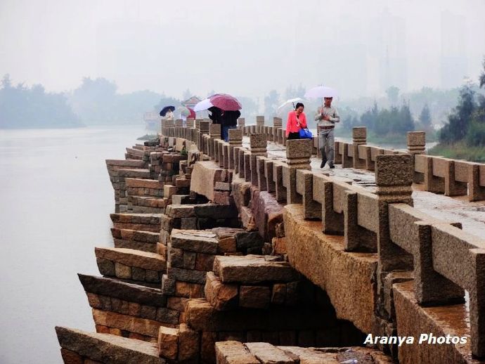 福建晋江安平桥视频,雨中安平桥