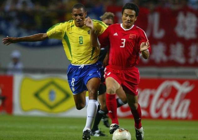 06年世界杯巴西队有多强,02年巴西队3r组合