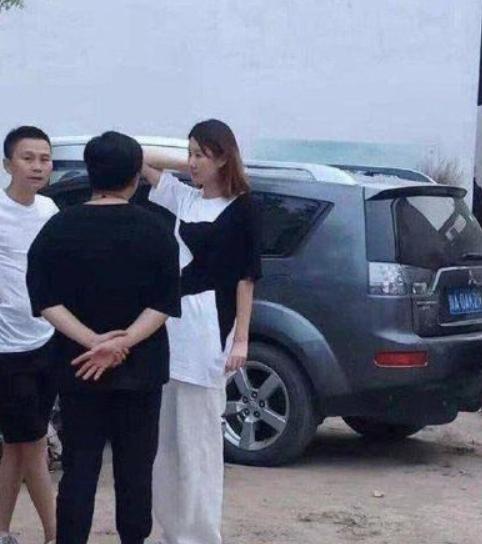 王宝强女友冯清分手了吗,王宝强女友冯清离过婚吗